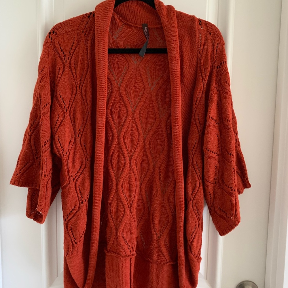 Absolutely knitted mid sleeve cover up